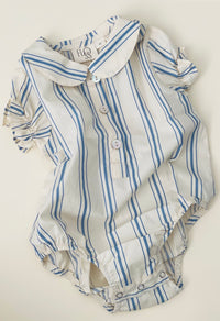 FLÖSS - BILLY DRESS - GESTREEPT - CREME/ BLAUW-aiandmi-ai-and-mi-ava-dress-shorts-bloomy-cloudy-white-kaya-north26