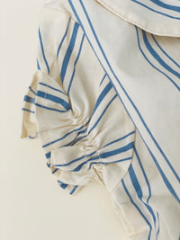 FLÖSS - BILLY DRESS - GESTREEPT - CREME/ BLAUW-aiandmi-ai-and-mi-ava-dress-shorts-bloomy-cloudy-white-kaya-north26