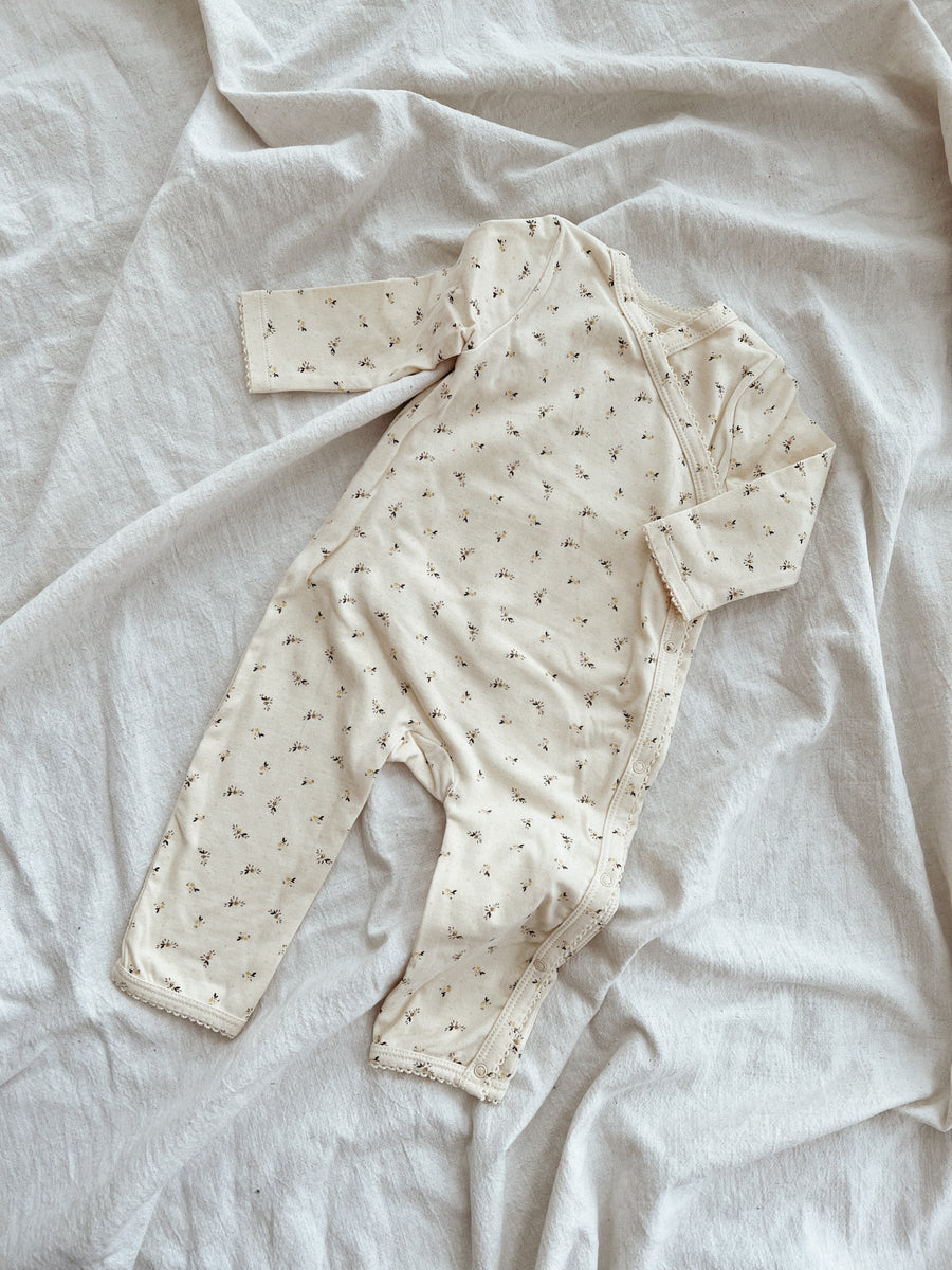 Konges Sløjd - minnie newborn onesie - petales